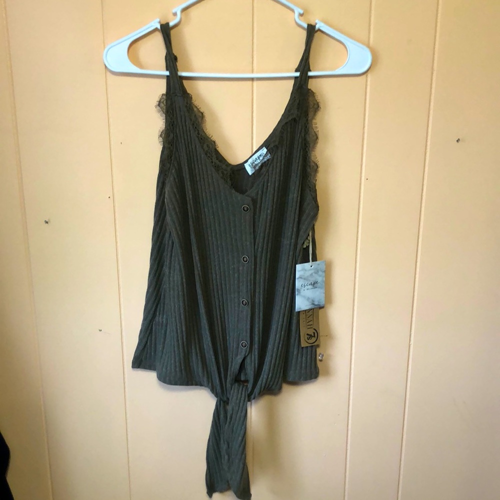 NWT Buttoned tie tank top